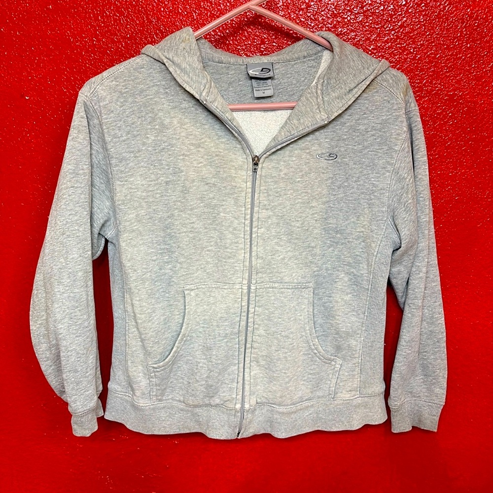 Brand: Champion Size: boy ( M )
Material: 100% cotton